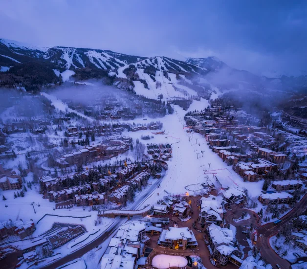 Long Shot at Snowmass — lift-served skiing stretching across the high ridge above Burnt Mountain
